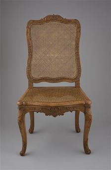 Chaise provenant de la salle à manger de Louis XV à Compiègne